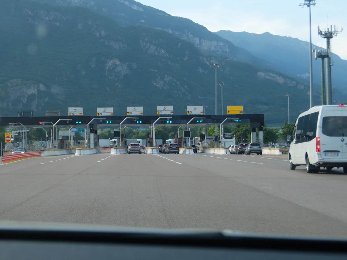 Vehicles approaching a multi-lane toll plaza — ANPR camera use case